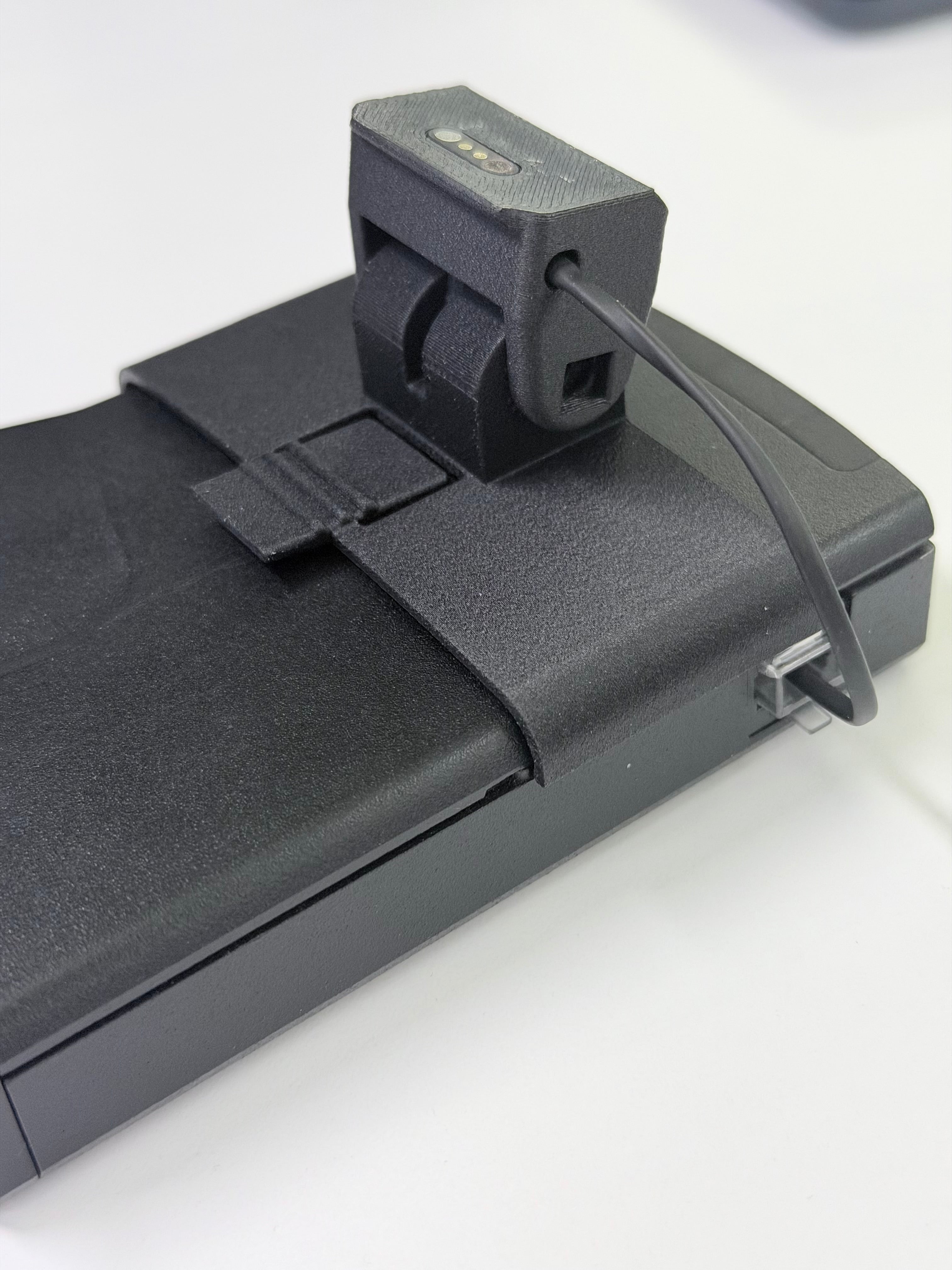 Valentine One Gen 2 - Powered RAD MAG Mount