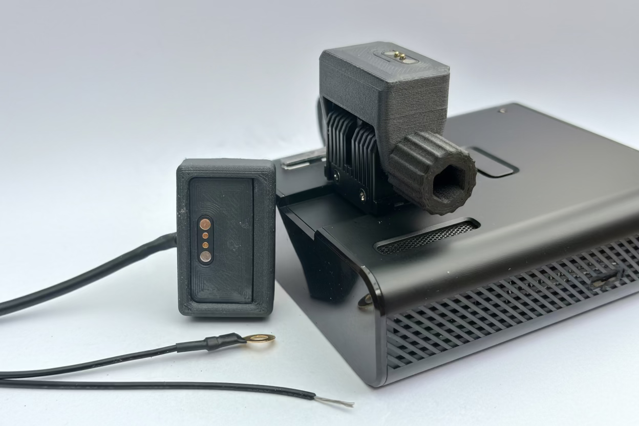 Uniden - Powered RAD MAG Mount - Uniden R4/R7/R8