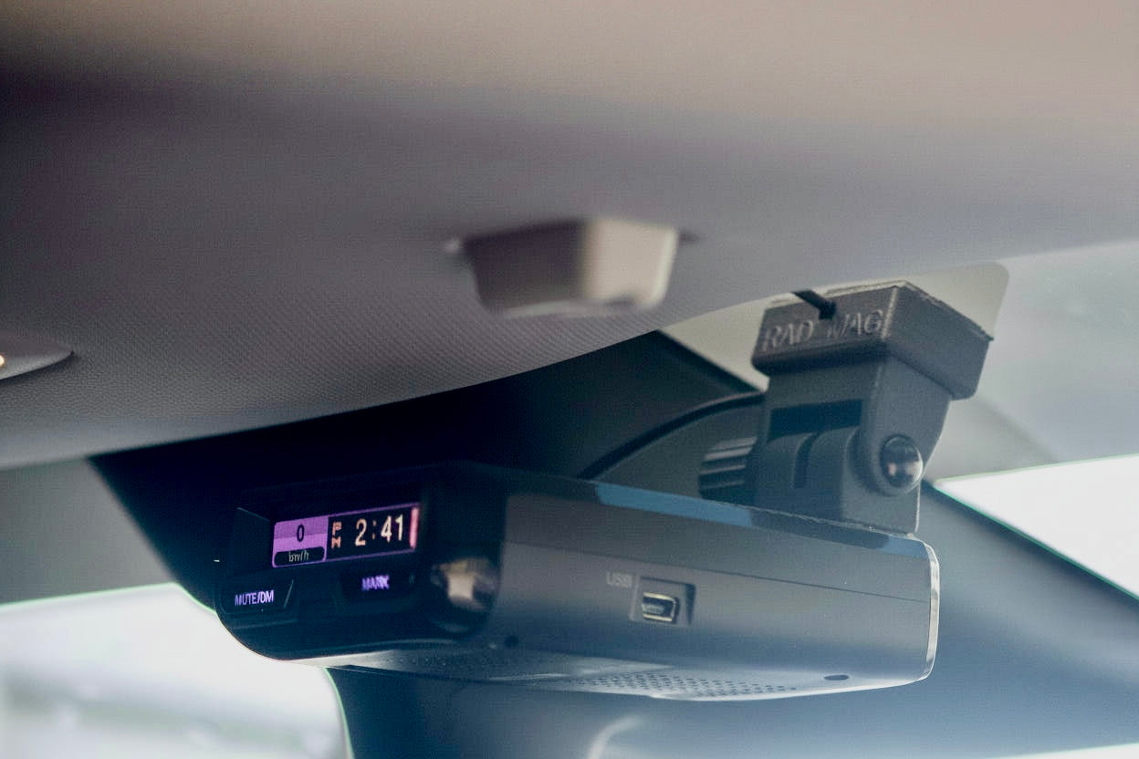 Uniden R3 / R1 - Powered Mount Combo Kit