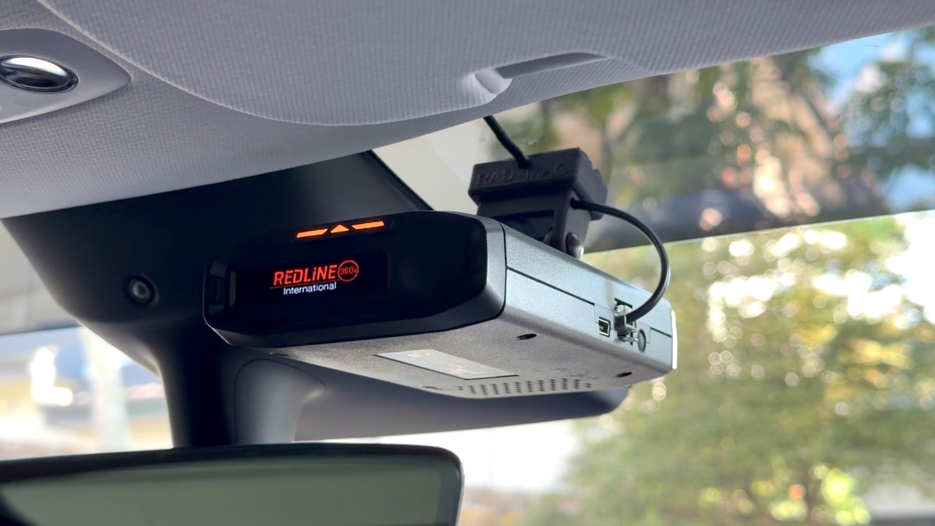 Escort (EZ Mag Mount) - Powered RAD MAG Mount